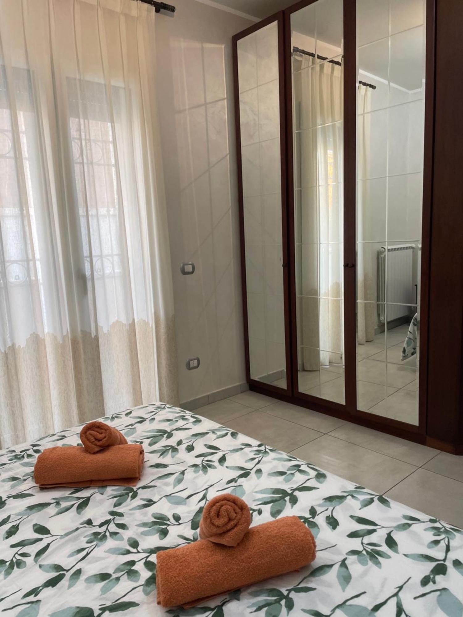Home With Parking Near The Airport And Beach ฟิวมิชีโน ภายนอก รูปภาพ